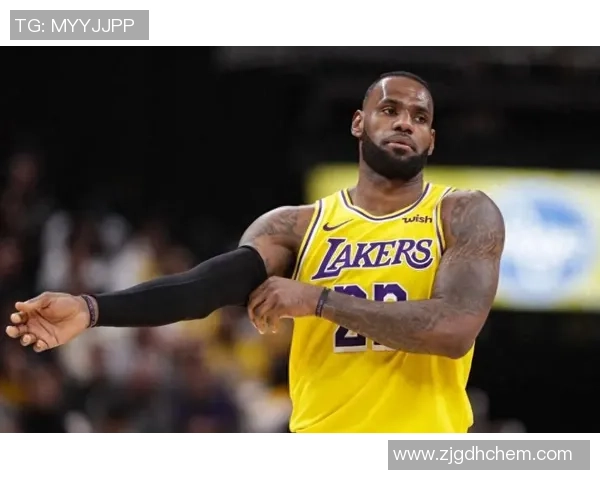 纳什称詹姆斯身体状态远超自己相信他能够战胜此次伤病困境 纳什称詹姆斯身体状态远超自己相信他能够战胜此次伤病困境